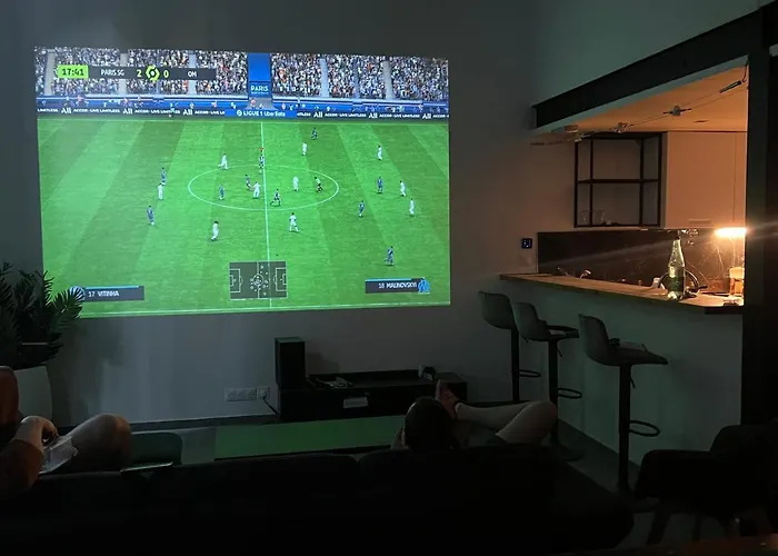 Loft Entier Centre Et Parking Апартаменты *